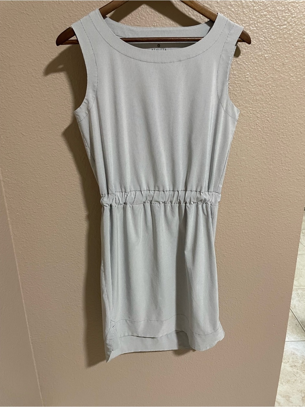 Athleta athletic Sleeveless Light Gray Casual Dress with Elastic Waist